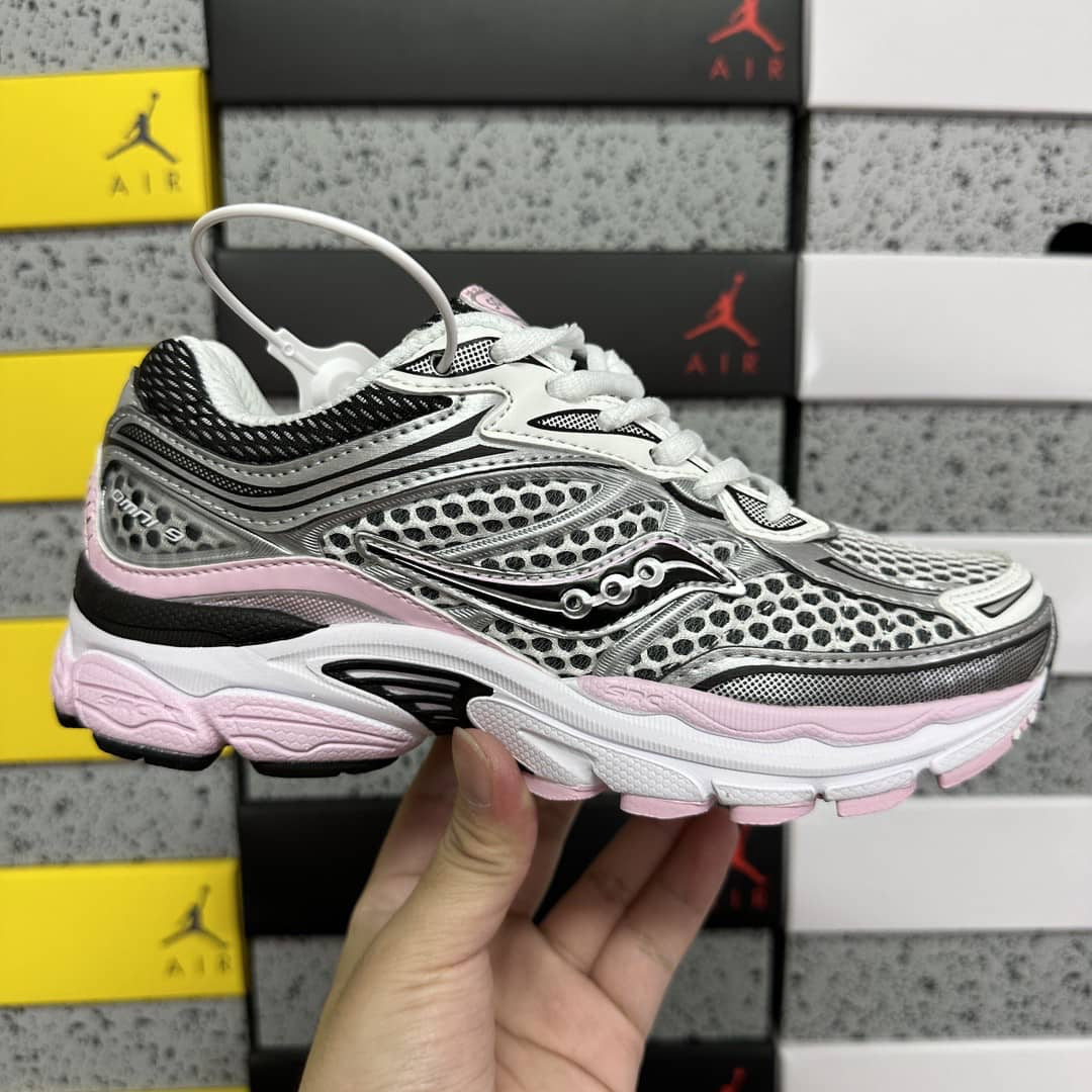 Saucony ProGrid “ Silver Pink”
