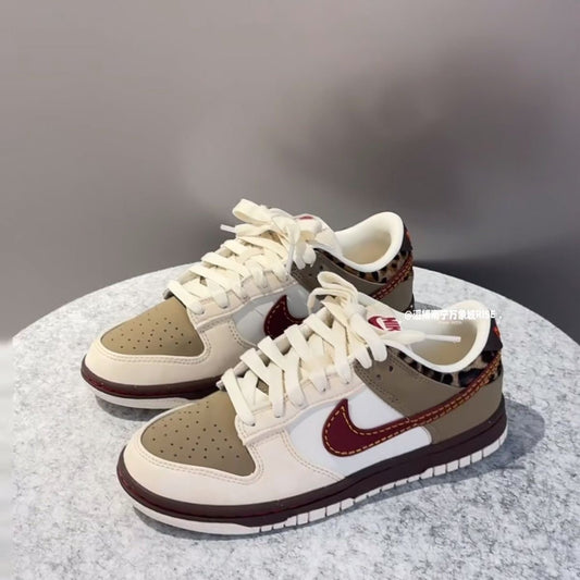 Dunk Low “Khaki Team Red”