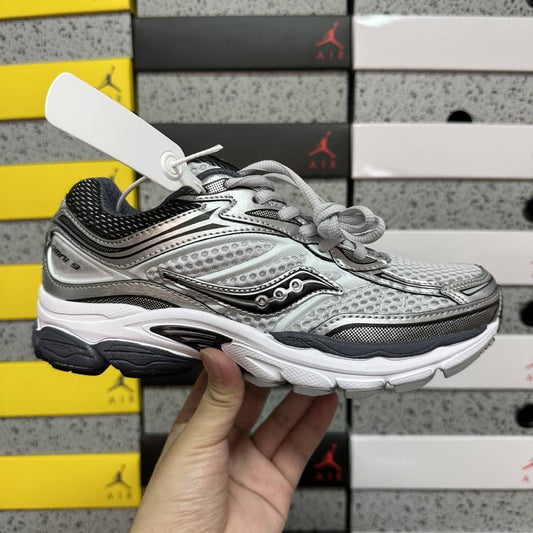 Saucony ProGrid “ Silver Black”